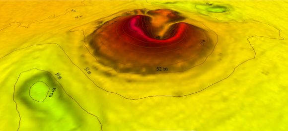 Digitales Geländemodell vom Grabhügel und seiner Umgebung (Geobasisrohdaten: © GeoBasis-DE/LGB 2013, DGM: R. Hesse, Grafik: J. May)